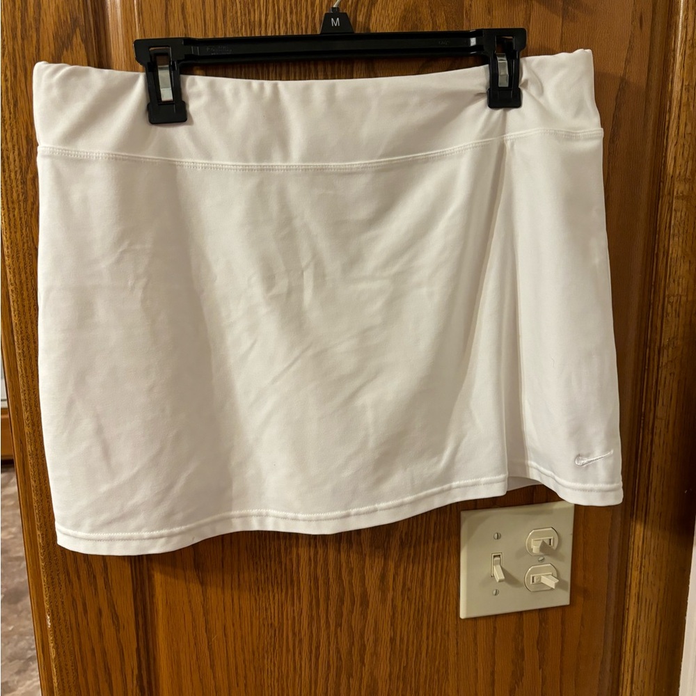 Nike white tennis‎ skirt
